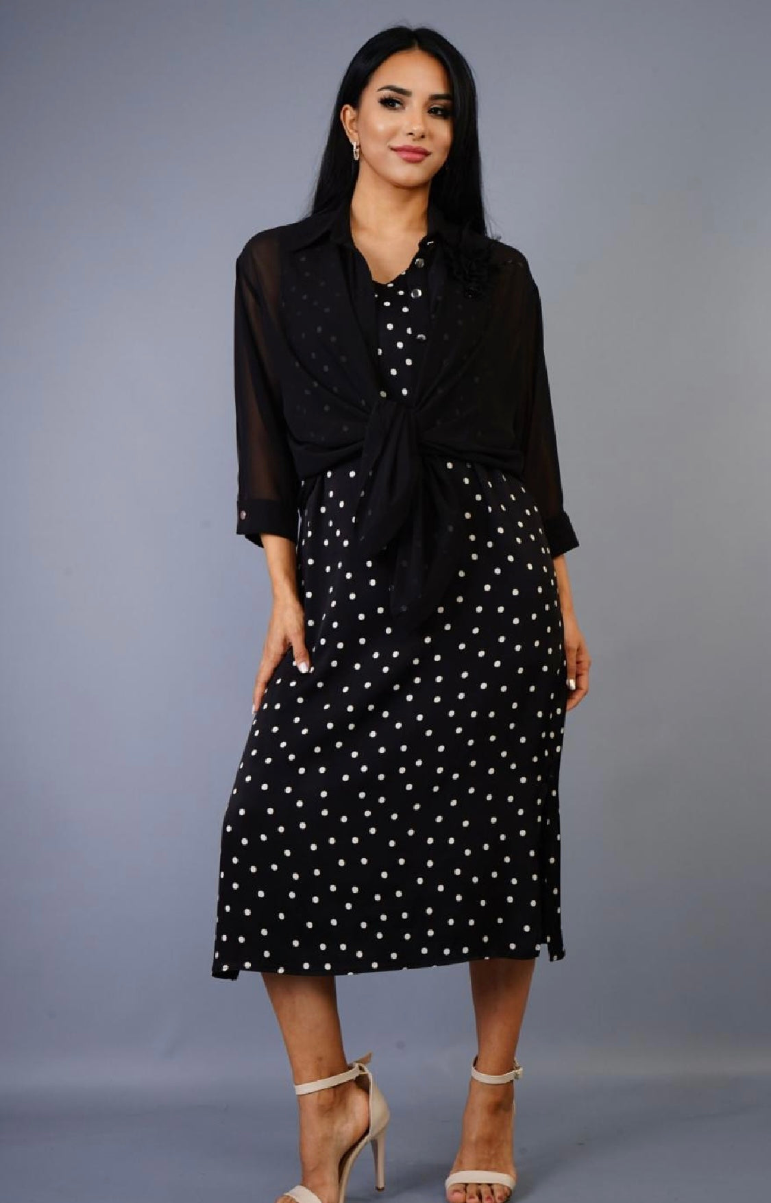 Elegante Zwarte Polka Dot Jurk met Chiffon Overhemd