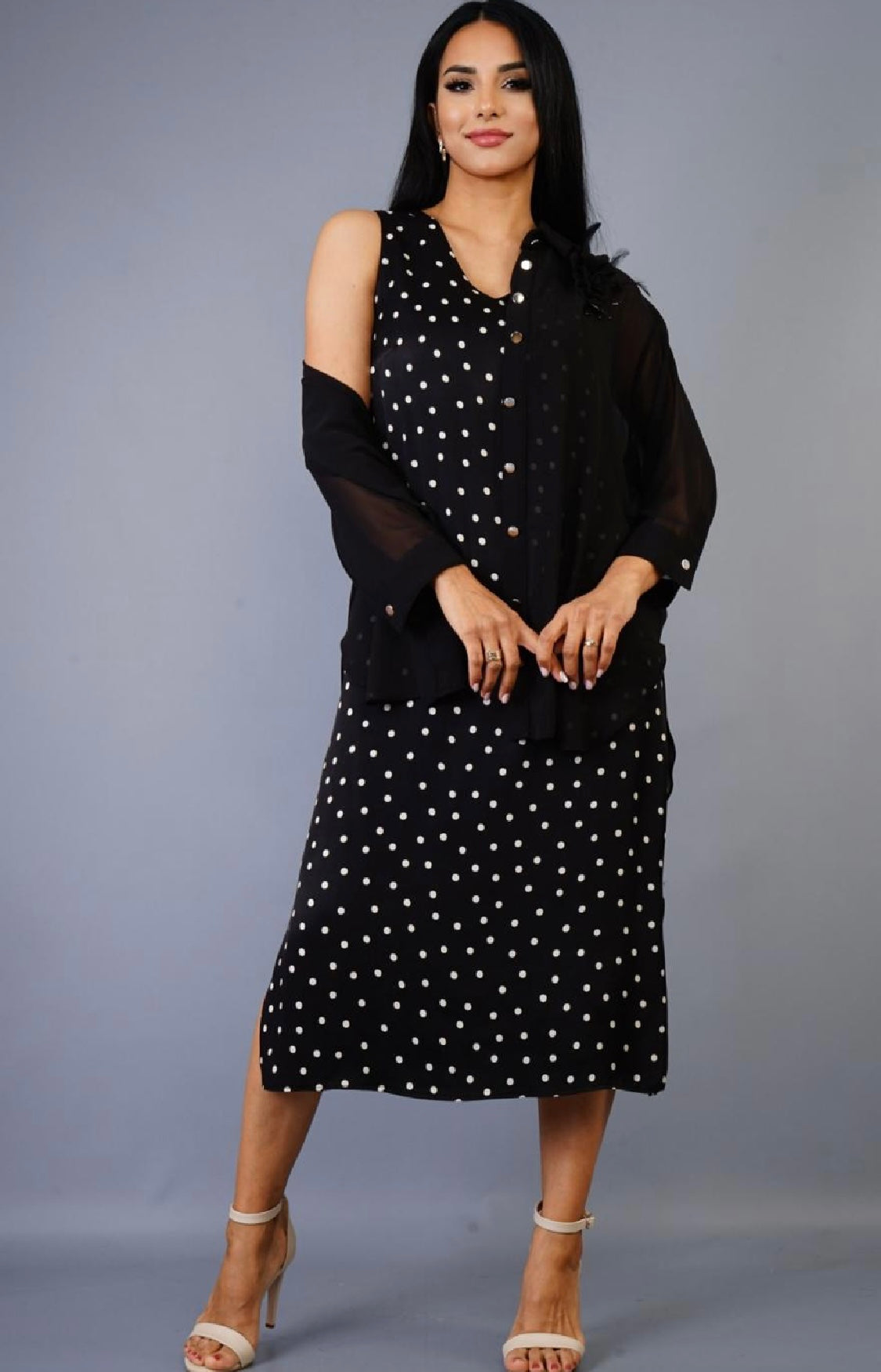 Elegante Zwarte Polka Dot Jurk met Chiffon Overhemd